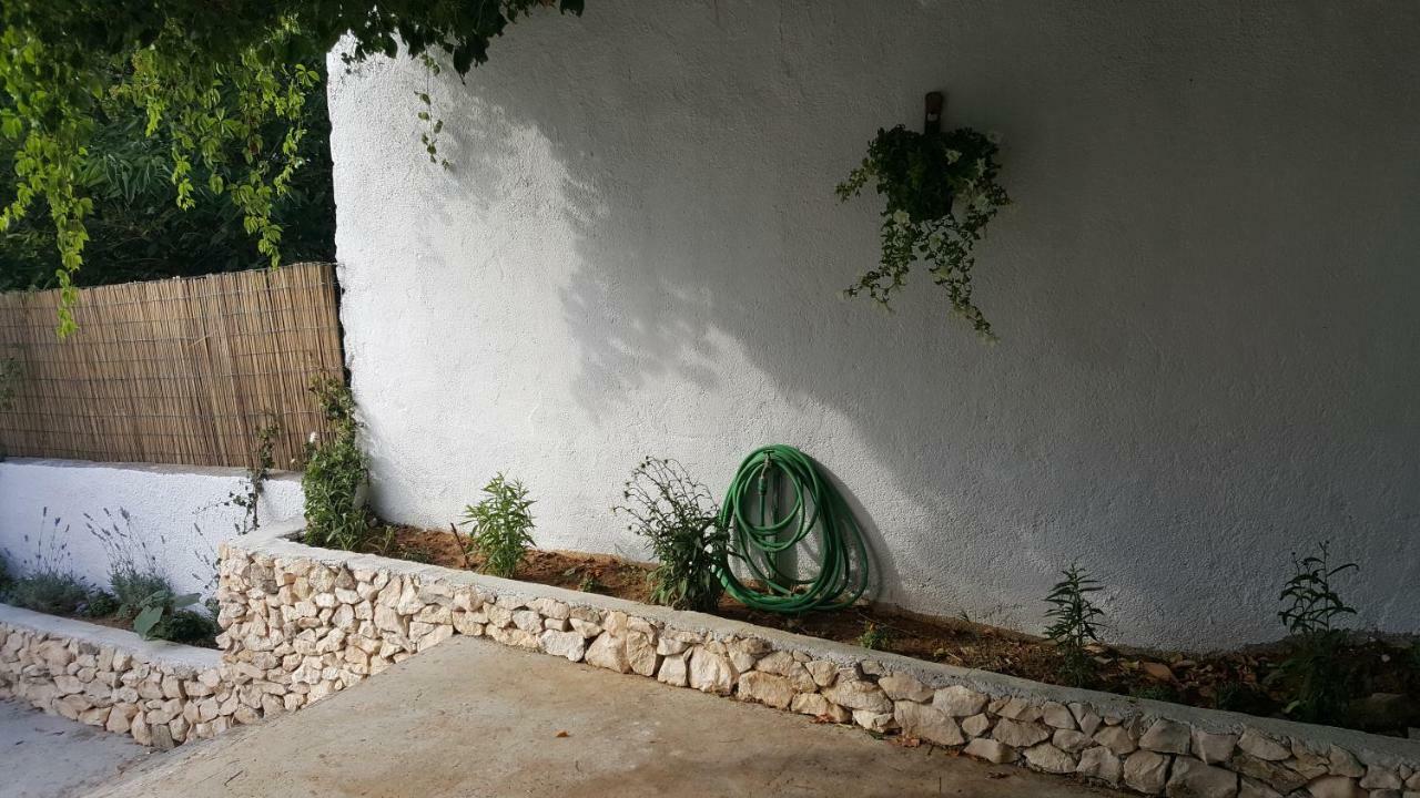 Apartment Cernesa Ražanac エクステリア 写真