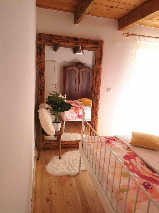 Apartment Cernesa Ražanac エクステリア 写真